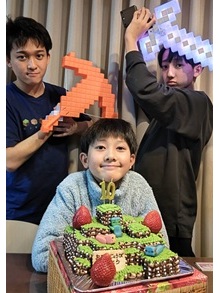 �}�C���N���t�g�̗��̃P�[�L