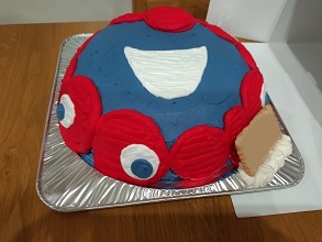 ミャクミャクの顔型立体ケーキ