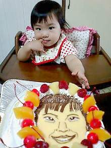 1歳誕生日、似顔絵ケーキ