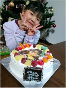 誕生日・バースデーケーキに大盛り上がりのキャラクター・似顔絵ケーキのキャラケーキ.com