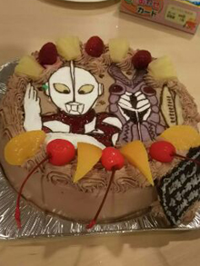 ウルトラマンのケーキ 誕生日ケーキを最短3日でお届け キャラクターケーキ通販の キャラケーキ Com 検索結果