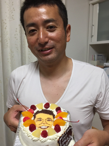 パパの誕生日、似顔絵ケーキ