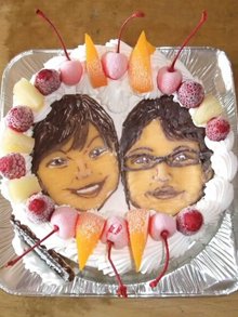 二人の似顔絵ケーキ