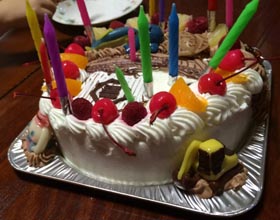 マスコット付きキャラケーキ、ハーフ＆ハーフケーキ、喜寿のお祝い