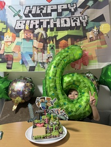 �}�C���N���t�g�̗��̃P�[�L