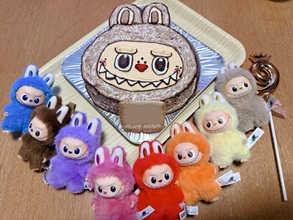 ラブブの顔型立体ケーキ