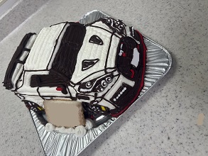 �Ԃ̗��̃P�[�L