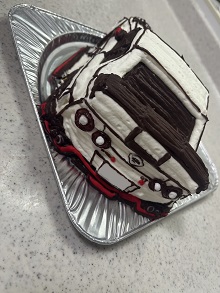 車の立体ケーキ