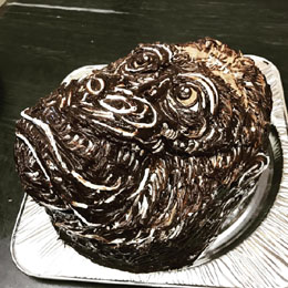 ゴリラの顔型立体ケーキ