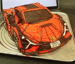 ランボルギーニ、スーパーカーケーキ