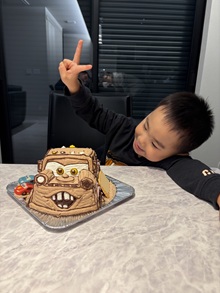 �J�[�Y�̗��̃P�[�L