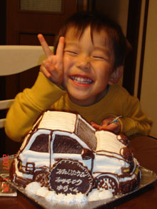 当店キャラケーキご注文のお客様の声 06年 誕生日ケーキにキャラクターケーキを贈りませんか キャラケーキ Com
